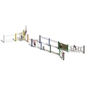 Structure d'escalade colorée avec différents modules sur une aire de jeux