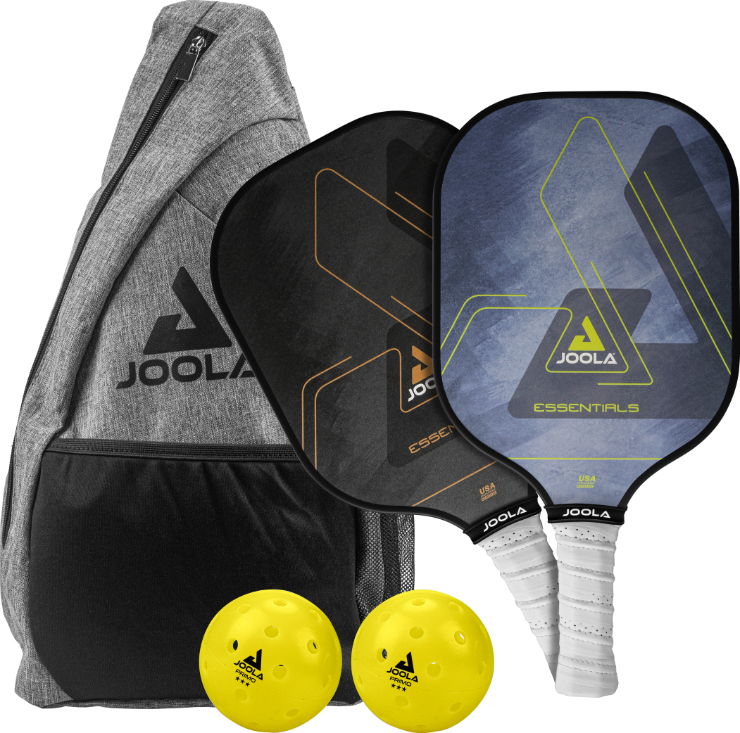 Pickleball Set bestehend aus zwei Joola Schlägern, zwei gelben Bällen und einer grauen Tasche