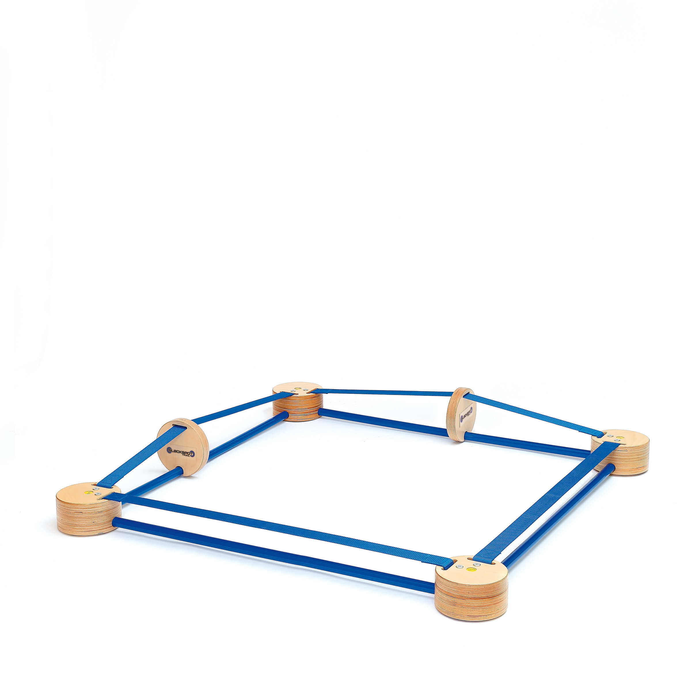 Holzkonstruktion mit blauen Gummibändern, geeignet als kreatives Spielzeug für Kinder