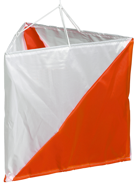 Quadratisches Orientierungslauf-Postennetz in Orange und Weiß