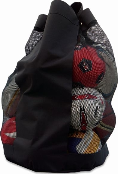 Ein großer Bündelsack aus Netzgewebe, gefüllt mit verschiedenen Bällen wie Fußballen und Basketbällen, ideal zur Aufbewahrung im Sportbereich