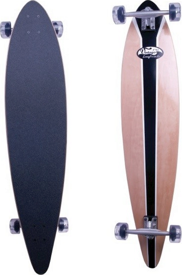 Zwei Ansichten eines Vintage Longboards, eine mit schwarzem Deck und die andere mit Holzoptik und schwarzem Streifen in der Mitte. Transparenten Rollen sind sichtbar.
